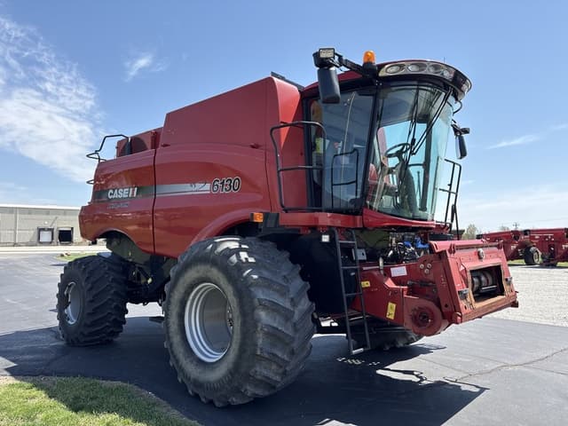 Image of Case IH 6130 equipment image 3