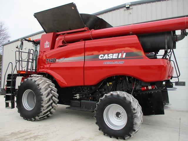Image of Case IH 7140 equipment image 4