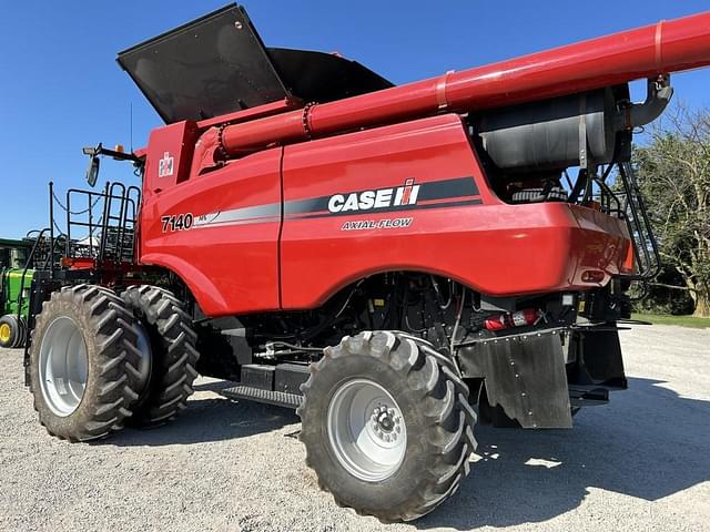 Image of Case IH 7140 equipment image 4