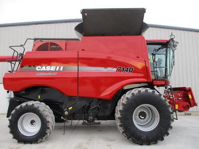 Image of Case IH 7140 equipment image 3