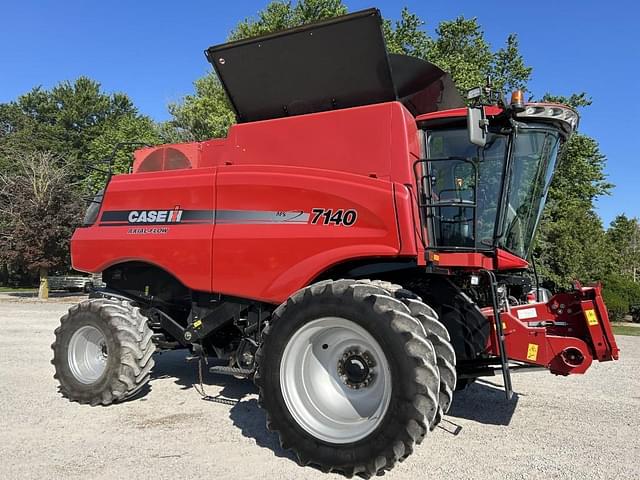 Image of Case IH 7140 equipment image 1