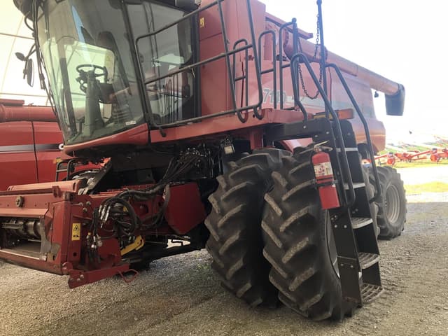 Image of Case IH 7140 equipment image 2
