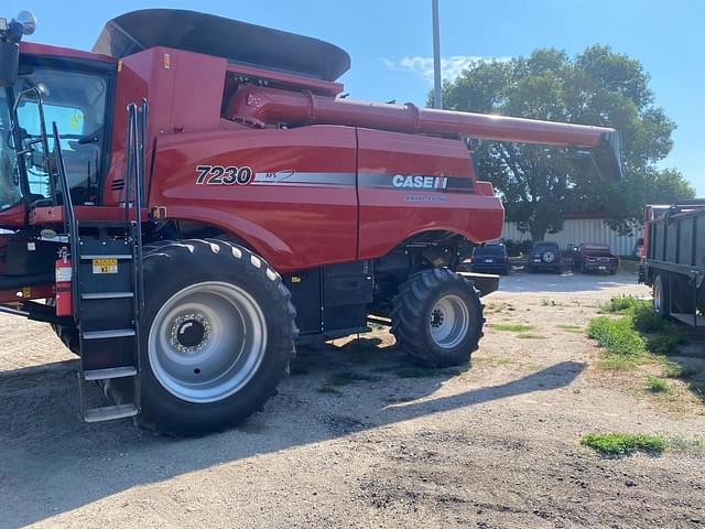 Image of Case IH 7230 equipment image 4