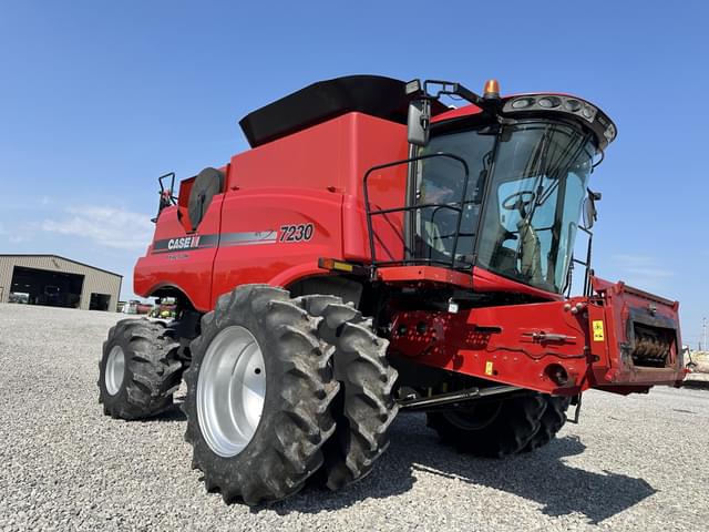 Image of Case IH 7230 equipment image 3