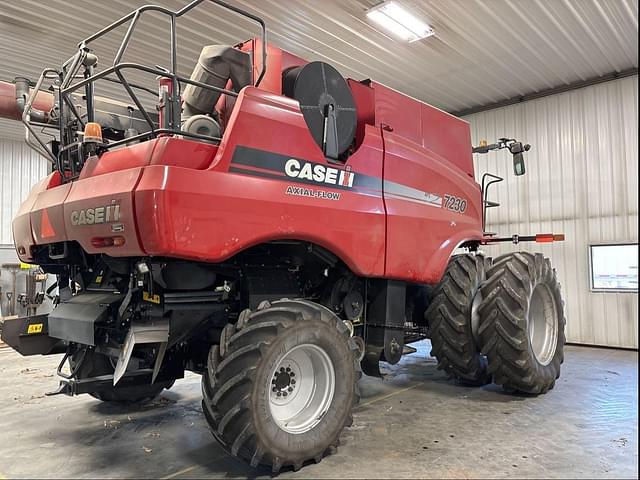 Image of Case IH 7230 equipment image 2