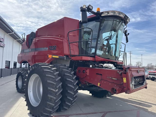 Image of Case IH 7230 equipment image 3