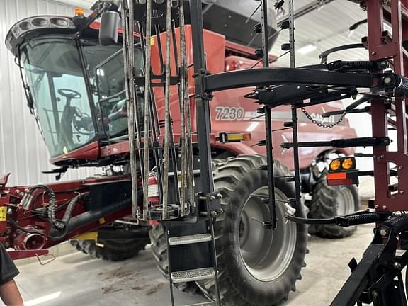 Image of Case IH 7230 equipment image 1
