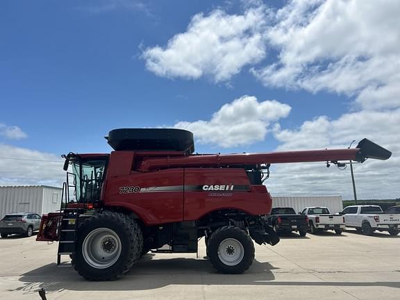 Image of Case IH 7230 equipment image 3