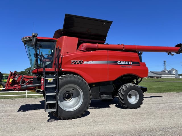 Image of Case IH 7230 equipment image 1
