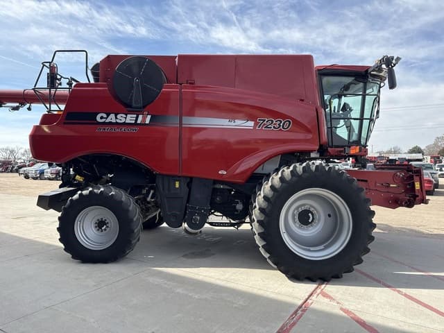 Image of Case IH 7230 equipment image 2