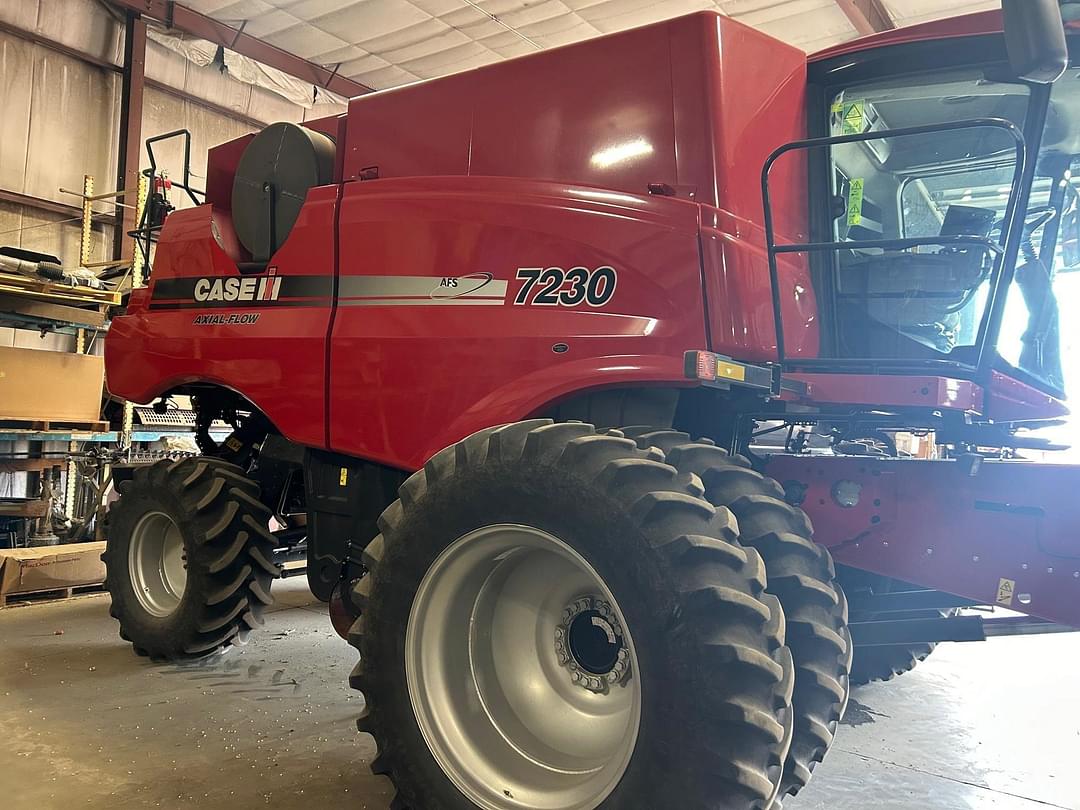 Image of Case IH 7230 Image 1