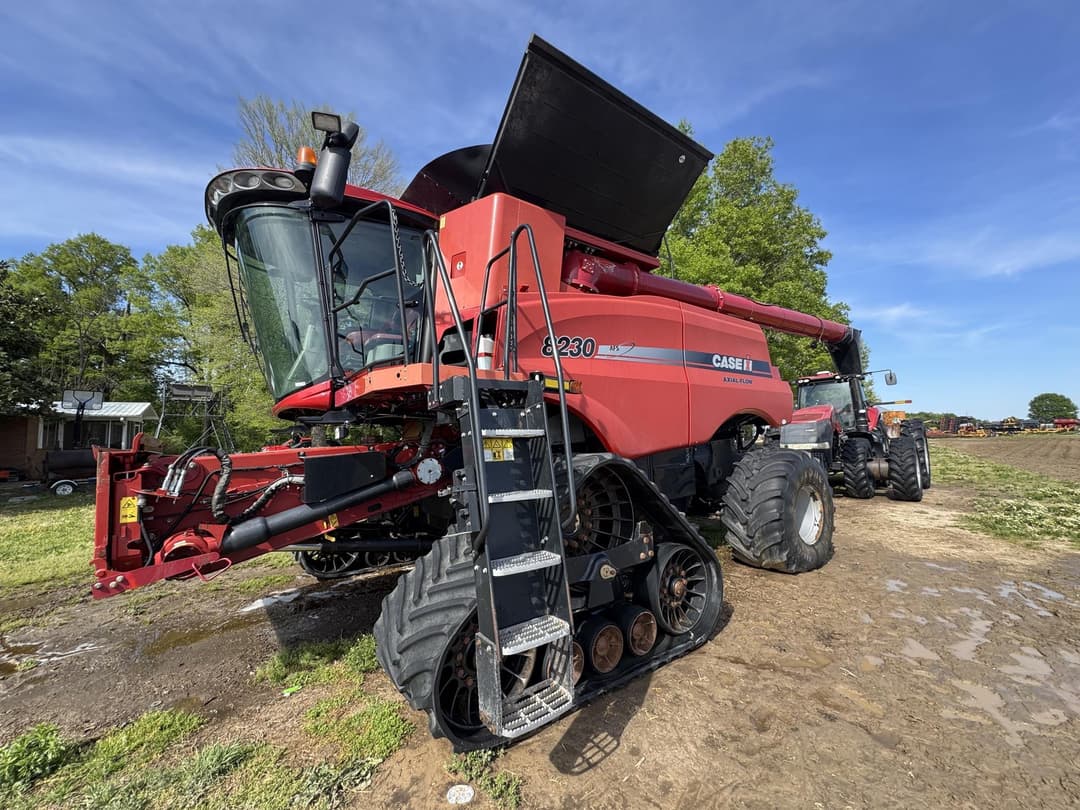 Image of Case IH 8230 Primary image