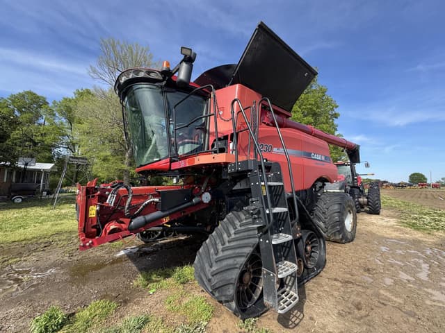 Image of Case IH 8230 equipment image 1