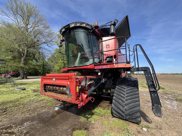 Image of Case IH 8230 equipment image 2