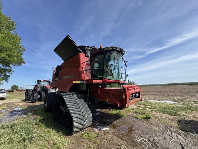 Image of Case IH 8230 equipment image 4