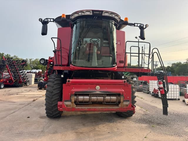 Image of Case IH 8230 equipment image 2