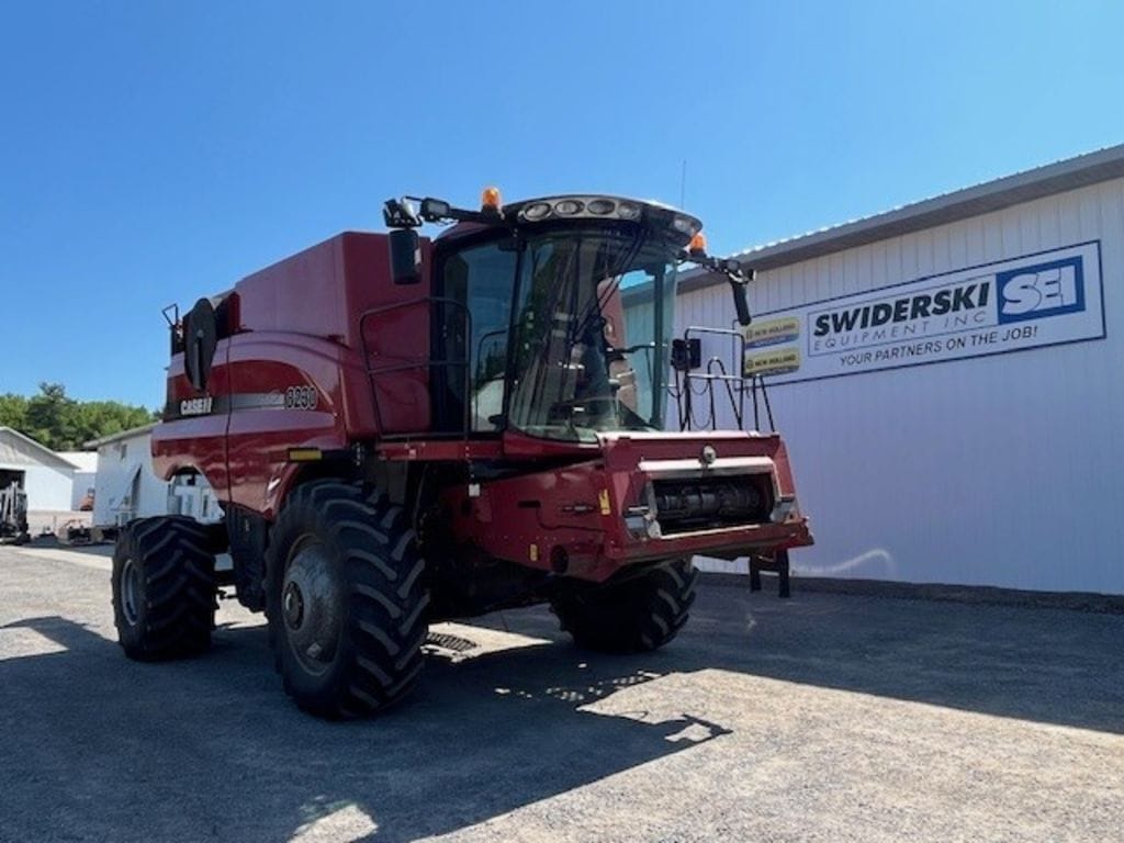 Main image Case IH 8230