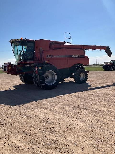 Image of Case IH 8230 equipment image 1