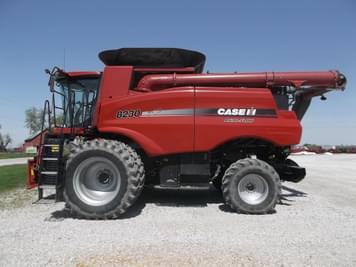 Main image Case IH 8230