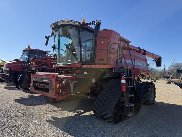 Image of Case IH 8230 equipment image 2
