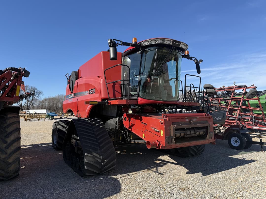 Image of Case IH 8230 Primary image