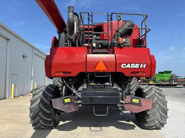 Image of Case IH 8230 equipment image 2