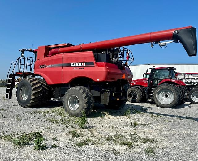 Image of Case IH 8230 equipment image 2