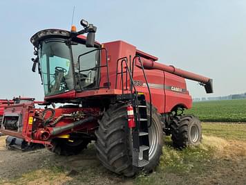 Main image Case IH 8230