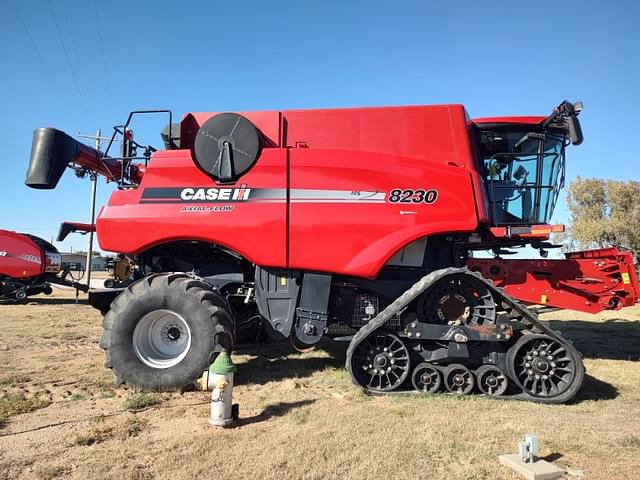 Image of Case IH 8230 equipment image 1