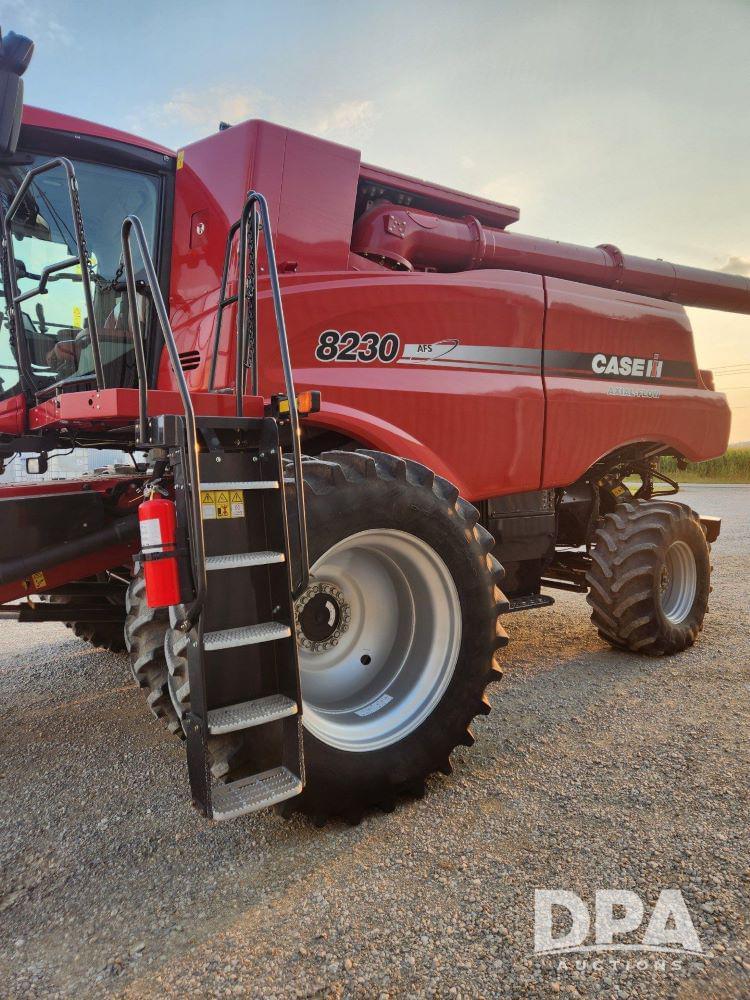 Image of Case IH 8230 Primary image