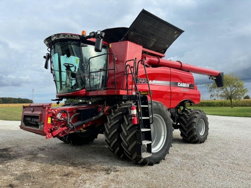 Image of Case IH 8230 Primary image