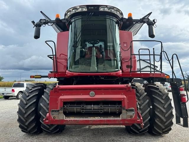 Image of Case IH 8230 equipment image 2