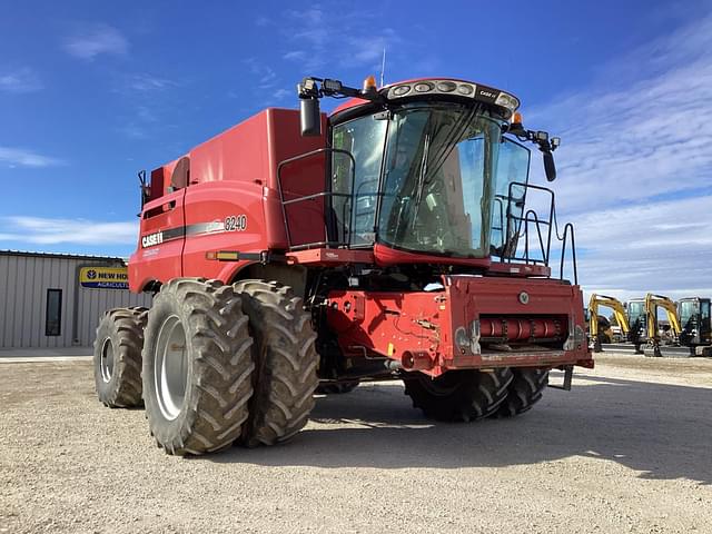 Image of Case IH 8240 equipment image 1