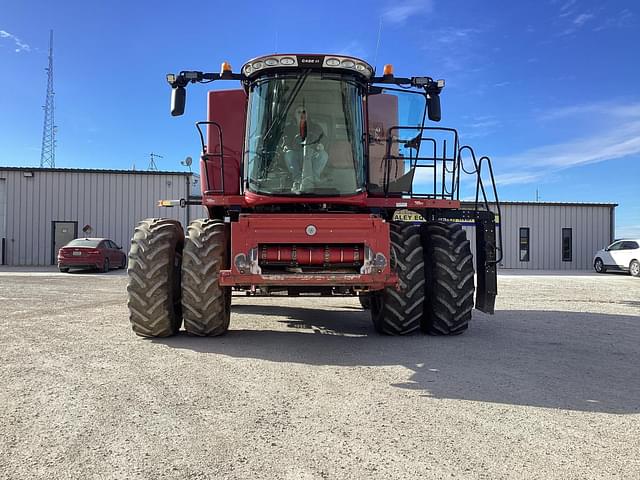 Image of Case IH 8240 equipment image 2