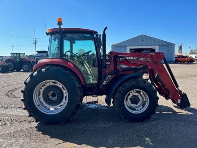 Image of Case IH Farmall 95C equipment image 3