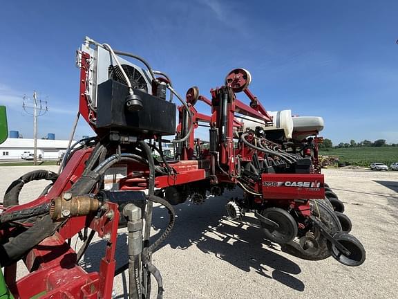 Image of Case IH 1250 equipment image 2