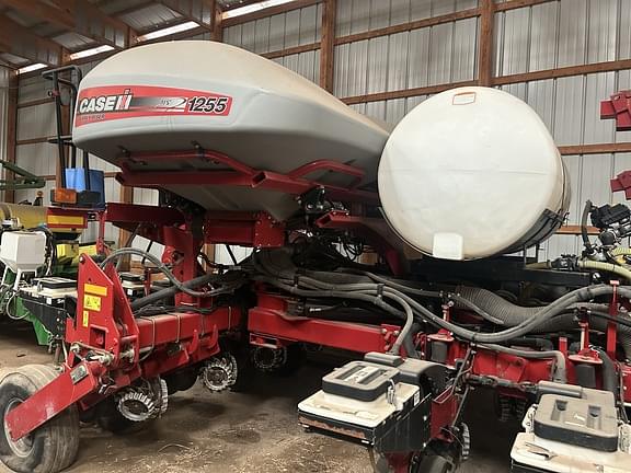 Image of Case IH 1255 equipment image 1
