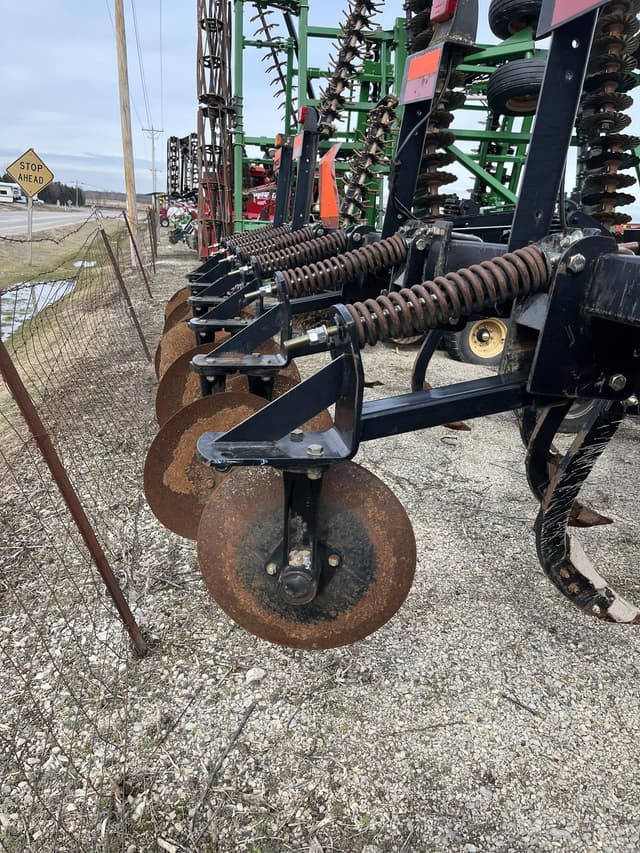 Image of Case IH Ecolo-Tiger 527B equipment image 4