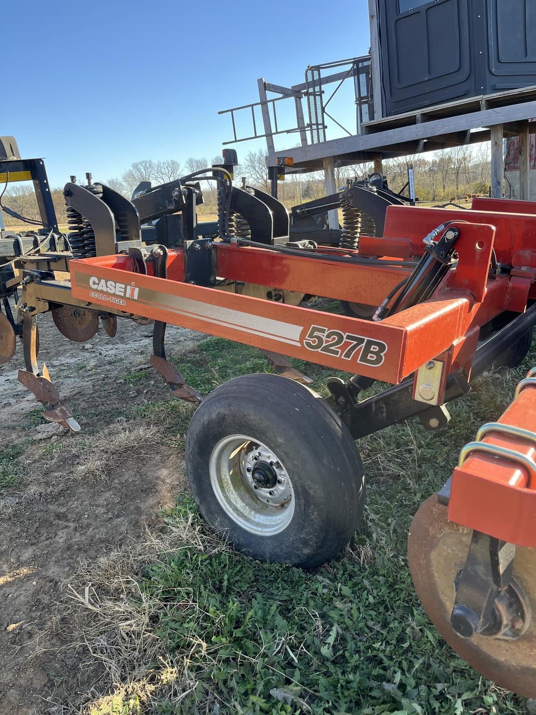 Image of Case IH Ecolo-Tiger 527B Image 0