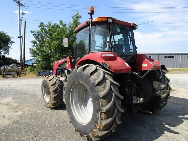 Image of Case IH Farmall 105U equipment image 3