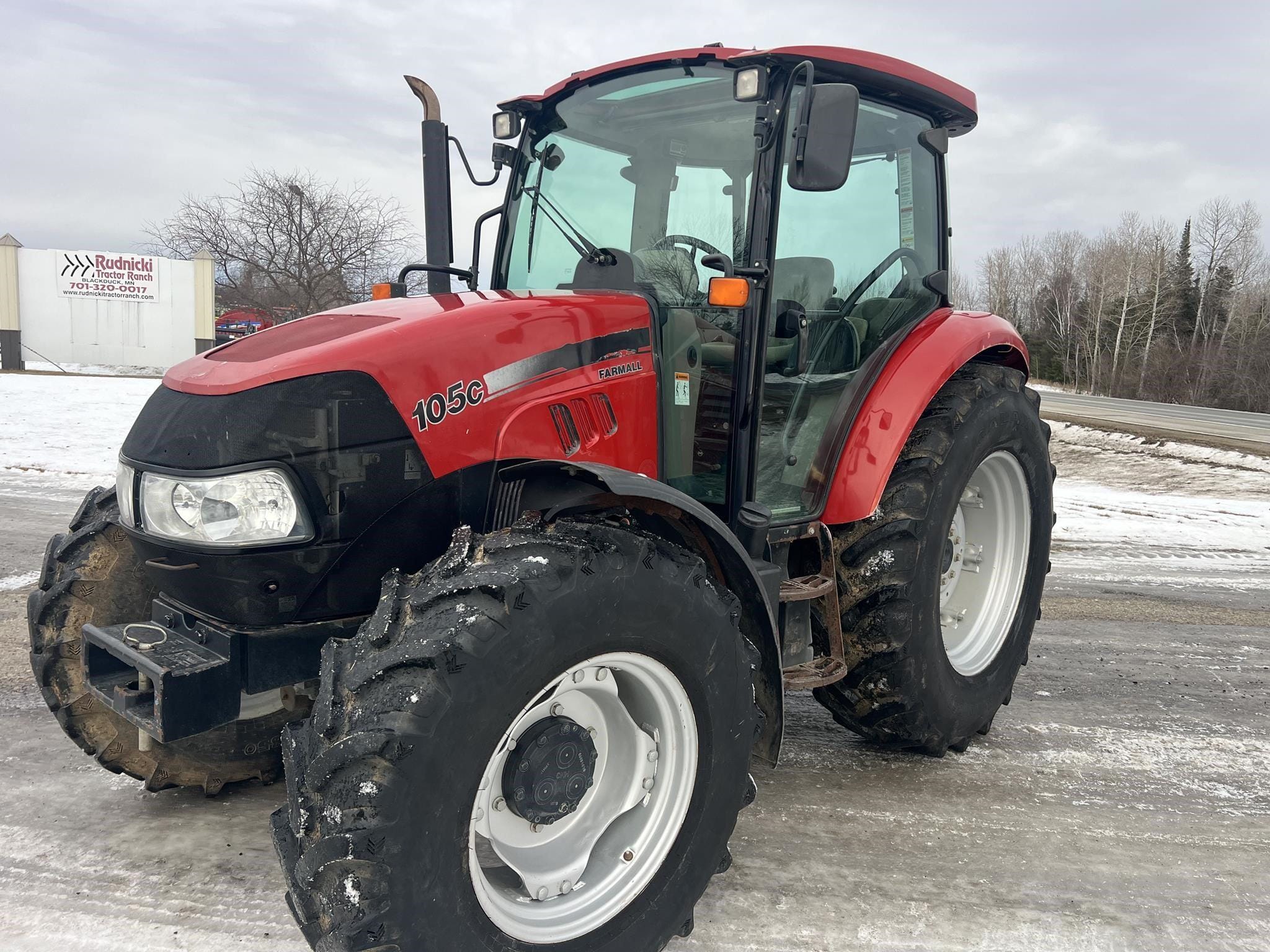 2014 Case IH Farmall 105C Equipment Image0