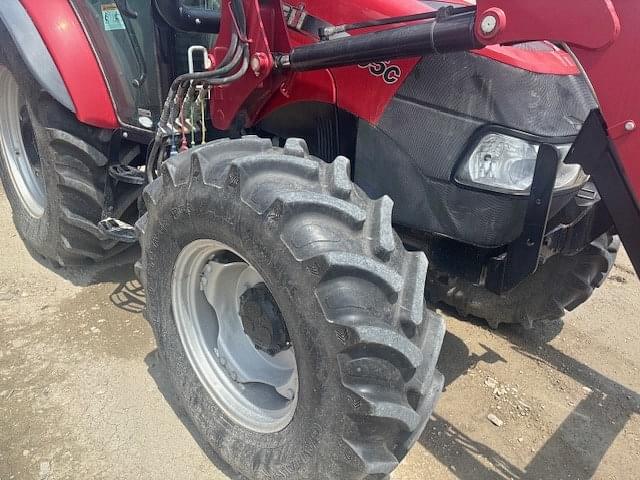 Image of Case IH Farmall 105C equipment image 2