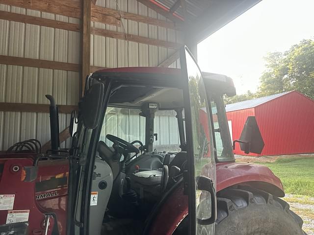Image of Case IH Farmall 105C equipment image 3