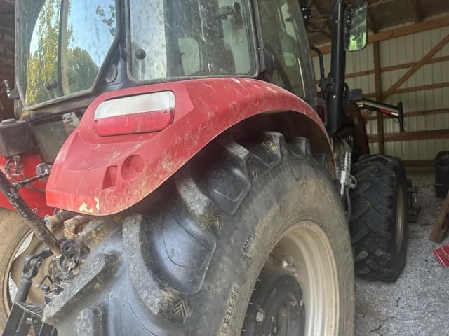 Image of Case IH Farmall 105C equipment image 1
