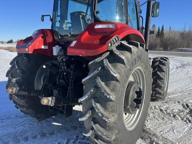 Image of Case IH Farmall 105U equipment image 3