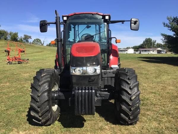 Image of Case IH Farmall 105U equipment image 4