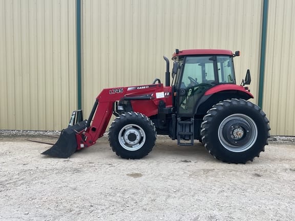 Main image Case IH Farmall 110A