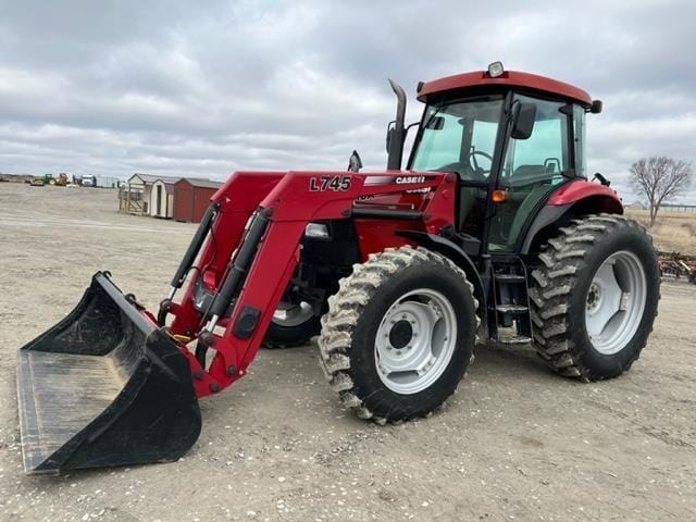 Main image Case IH Farmall 110A