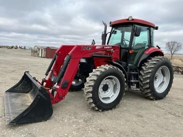 Main image Case IH Farmall 110A