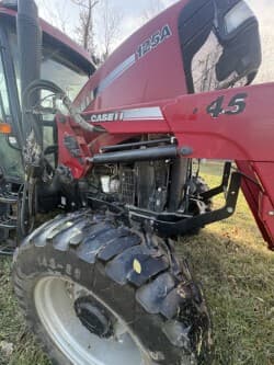 Image of Case IH Farmall 125A equipment image 4
